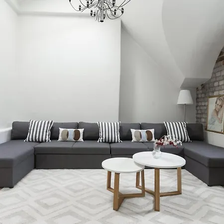 Apartment Glorious Penthouse With Private Sauna And Jacuzzi